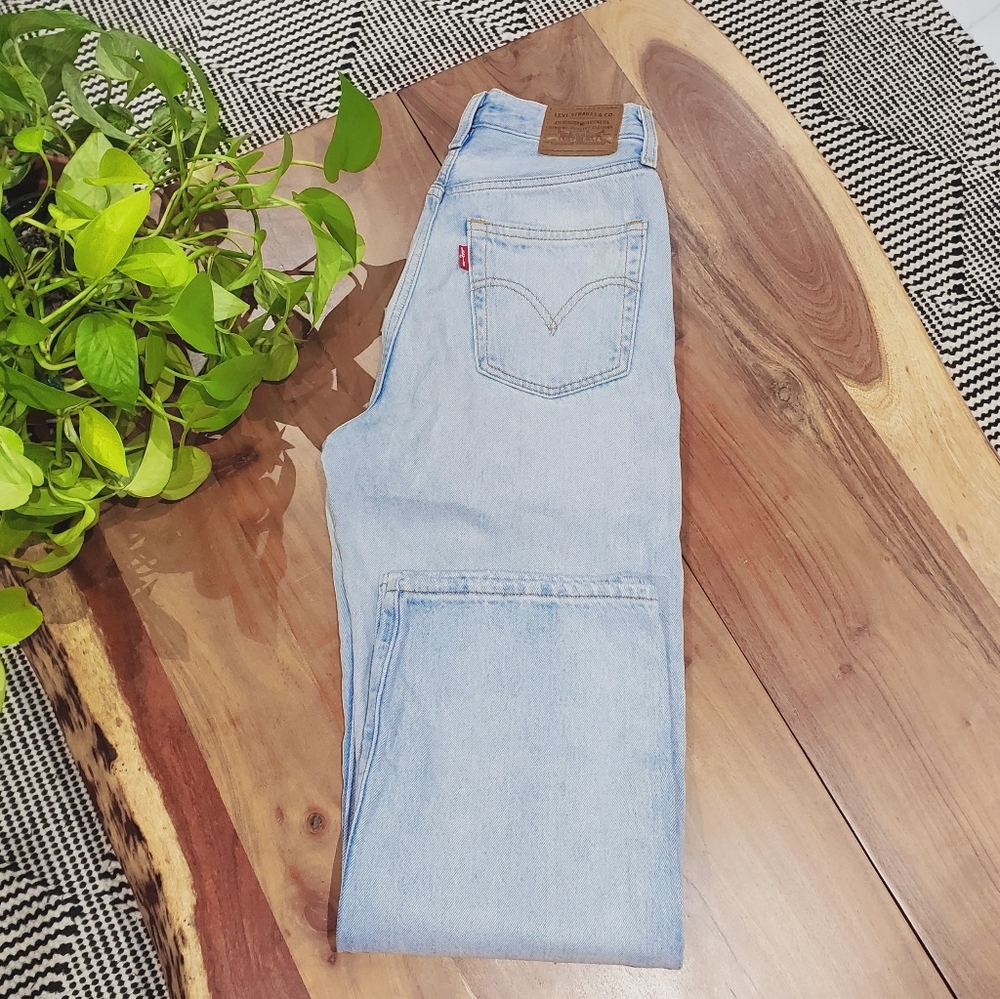 LEVI'S Infamous Ribcage Straight '22 Edition Light Blue Wash Jeans - Picture 13 of 13